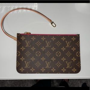 ⭐️ NEW LOUIS VUITTON NEVERFULL MM POUCH WRISTLET MONOGRAM PIVIONE PEONY
